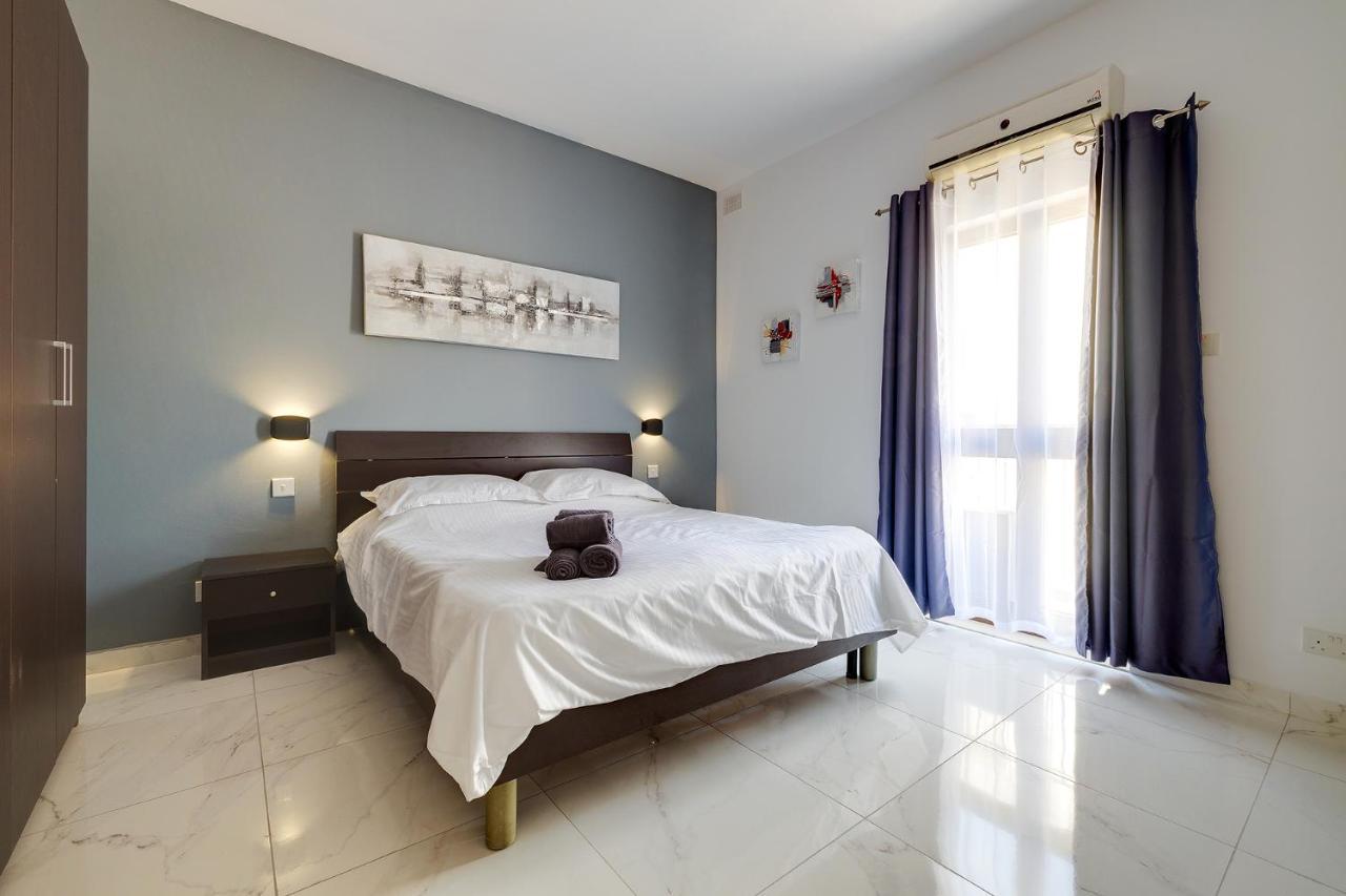 Idyllic Apartment Steps From The Promenade Sliema Exteriér fotografie