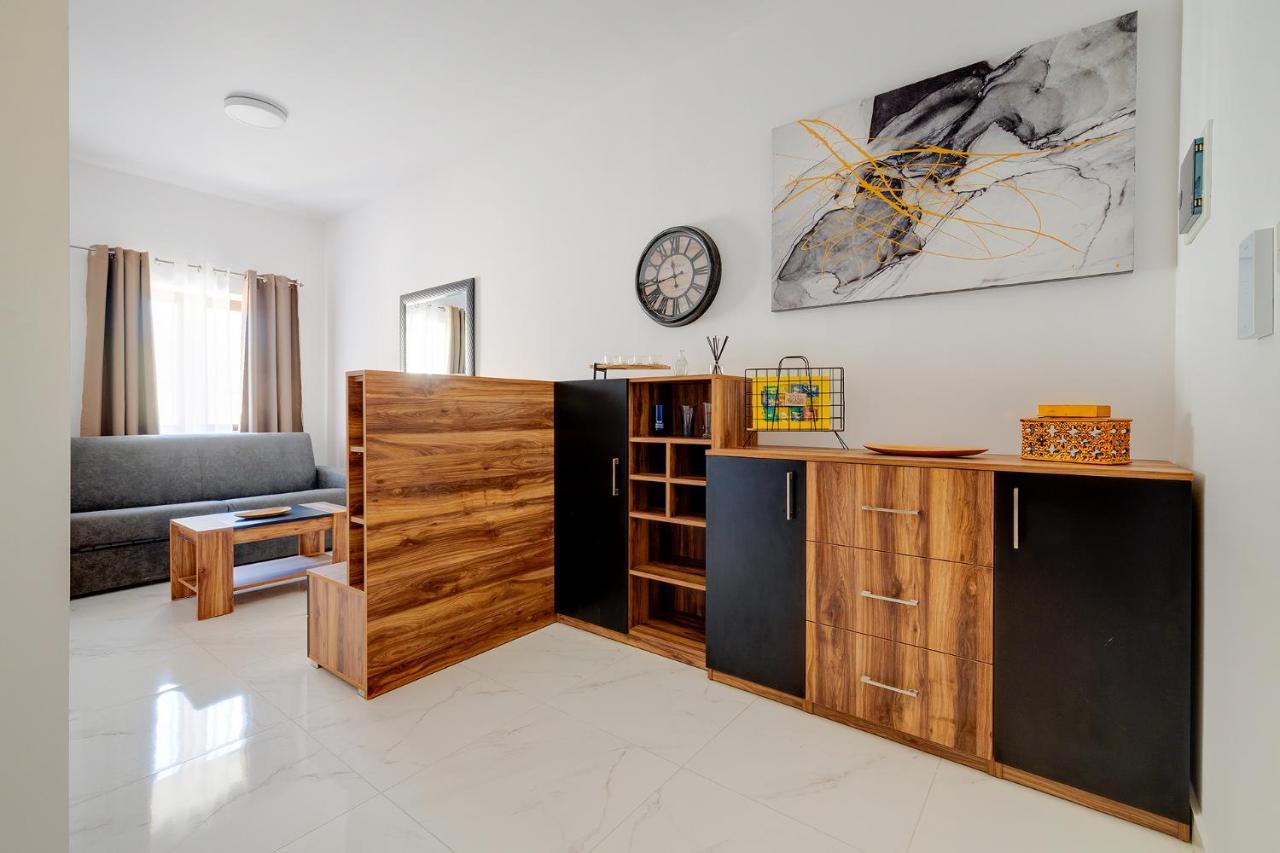 Idyllic Apartment Steps From The Promenade Sliema Exteriér fotografie