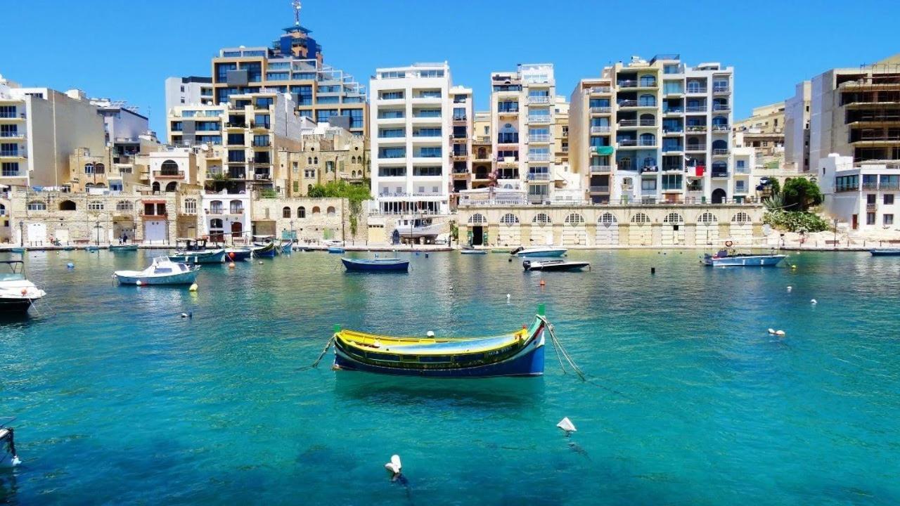Idyllic Apartment Steps From The Promenade Sliema Exteriér fotografie