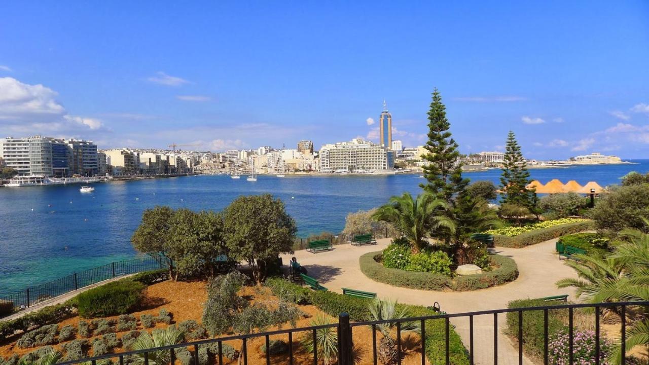 Idyllic Apartment Steps From The Promenade Sliema Exteriér fotografie